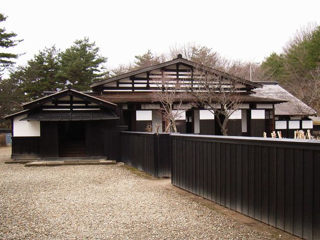 ������ƏZ��i�H�c���̕��Ɖ��~�j