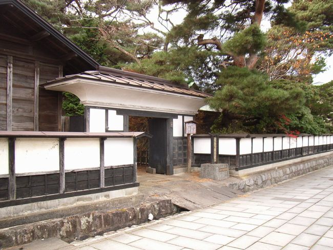 ���{�ƏZ��i��茧���B�s�����̕��Ɖ��~�j