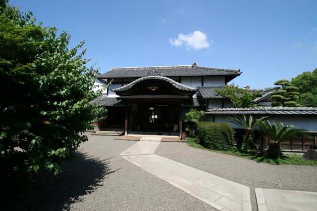 ���א�Y���@