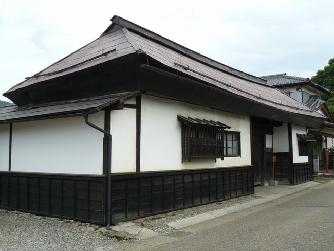 �n��ƏZ��i����s���㒬�̕��Ɖ��~�j