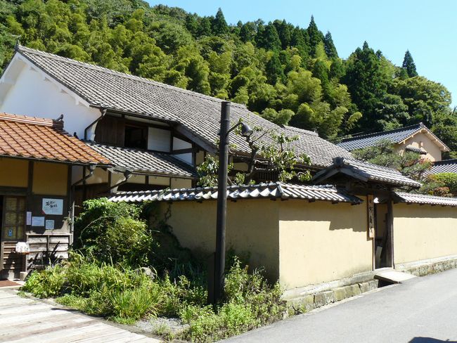 ���͓��ƏZ��i��������c�s�F�Ό���R�̕��Ɖ��~�j