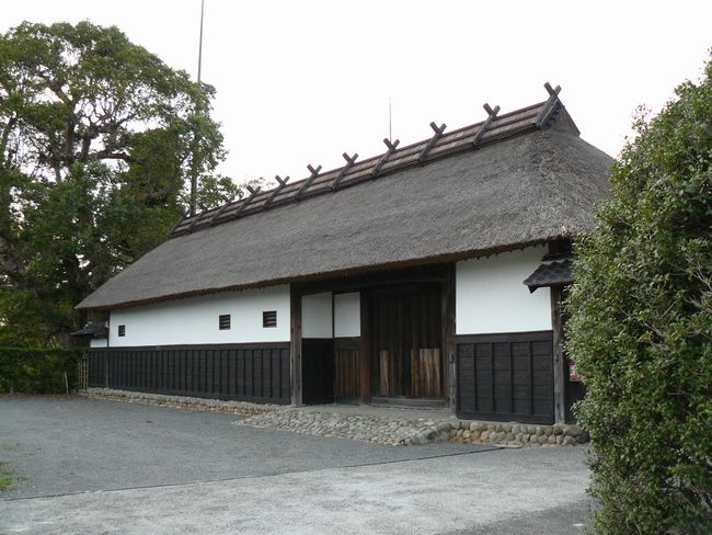 ���c�ƏZ��i�É����e��s�̕��Ɖ��~�j