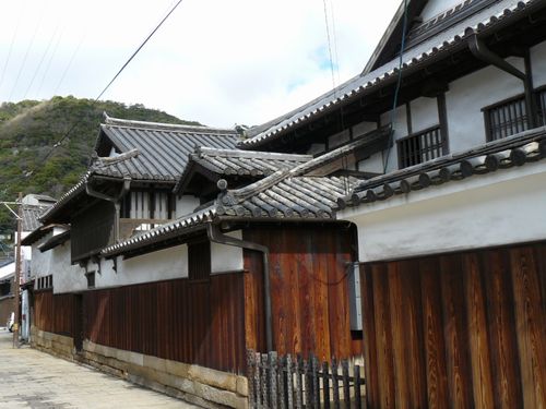 ���c�ƏZ��i�������z�F���w��d�v�������j