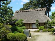 �q���ƏZ��