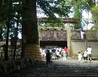 �ɐ��_�{�̓��{