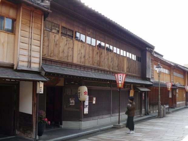 ����s�E���ؘO