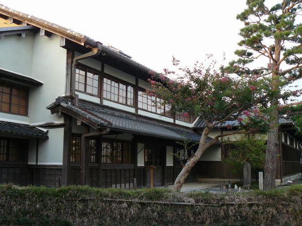 �ߍ]�����s�E�����ƏZ��