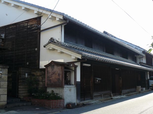 �F���s�E���L�c�ƏZ��