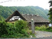 ���\���z