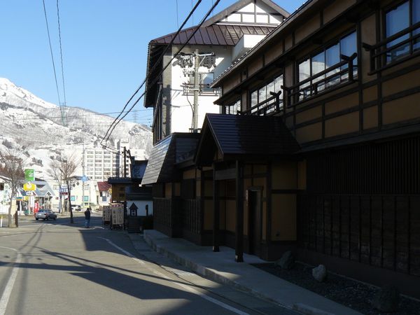 �O���X���i���j�̓��S�I�j�E��L�h�i�V�������򒬁j